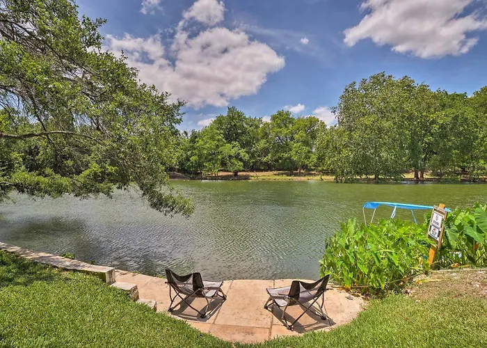 Round Rock Lakefront Home W/ Water Toys & Fire Pit