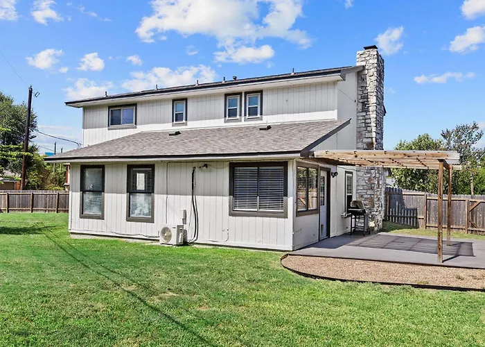 Round Rock Retreat | 3Br, Gameroom & Grill