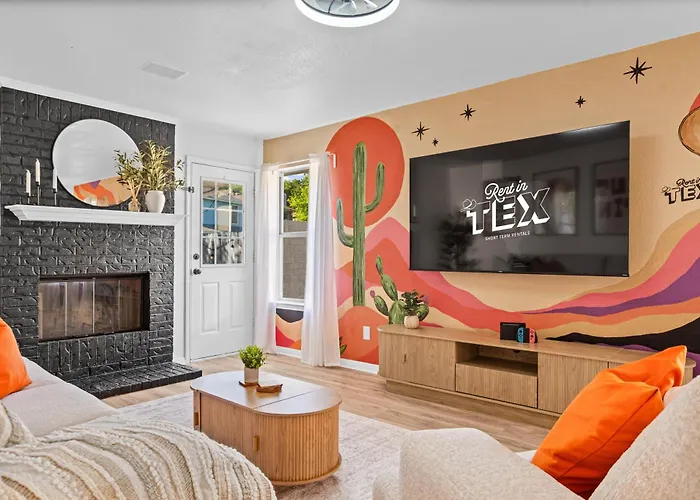 Modern 3Br Home W Cowboy Pool & 3 In 1 Game Table