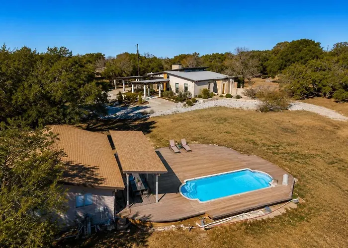Private Hill Country Estate On 4 Acres L Pool