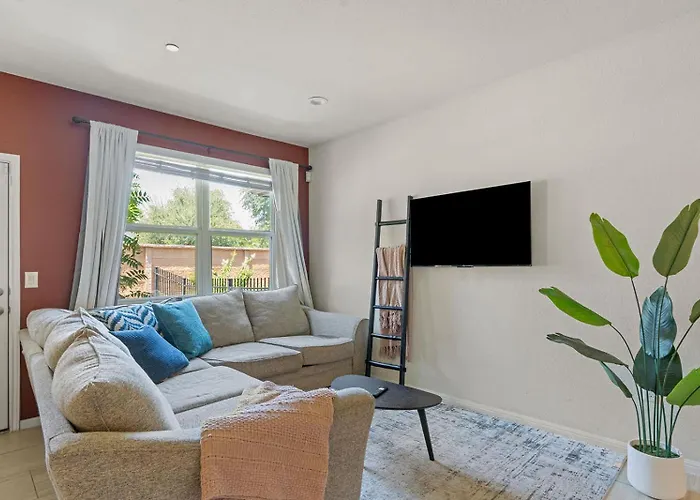 3Br 12 Mins To Kalahari Bbq & Private Patio